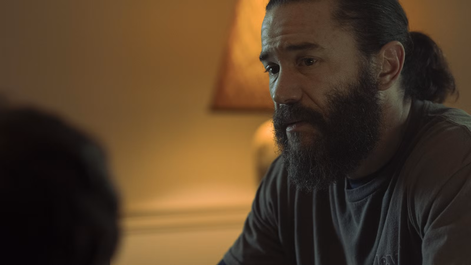 El significado más profundo de la relación de Maeve y Sam en la tarea de HBO