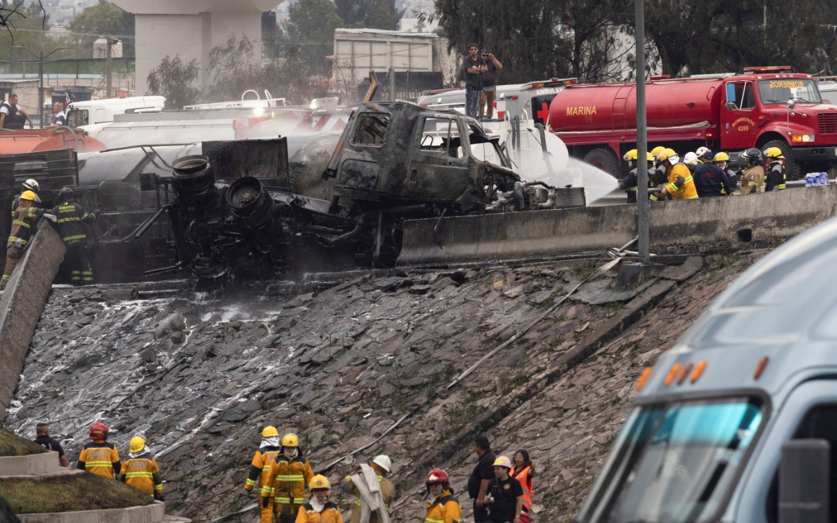 CDMX prepara protocolo para vehículos de carga tras explosión de pipa en Iztapalapa