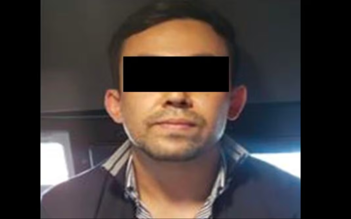 Cae en el AICM operador financiero del CJNG