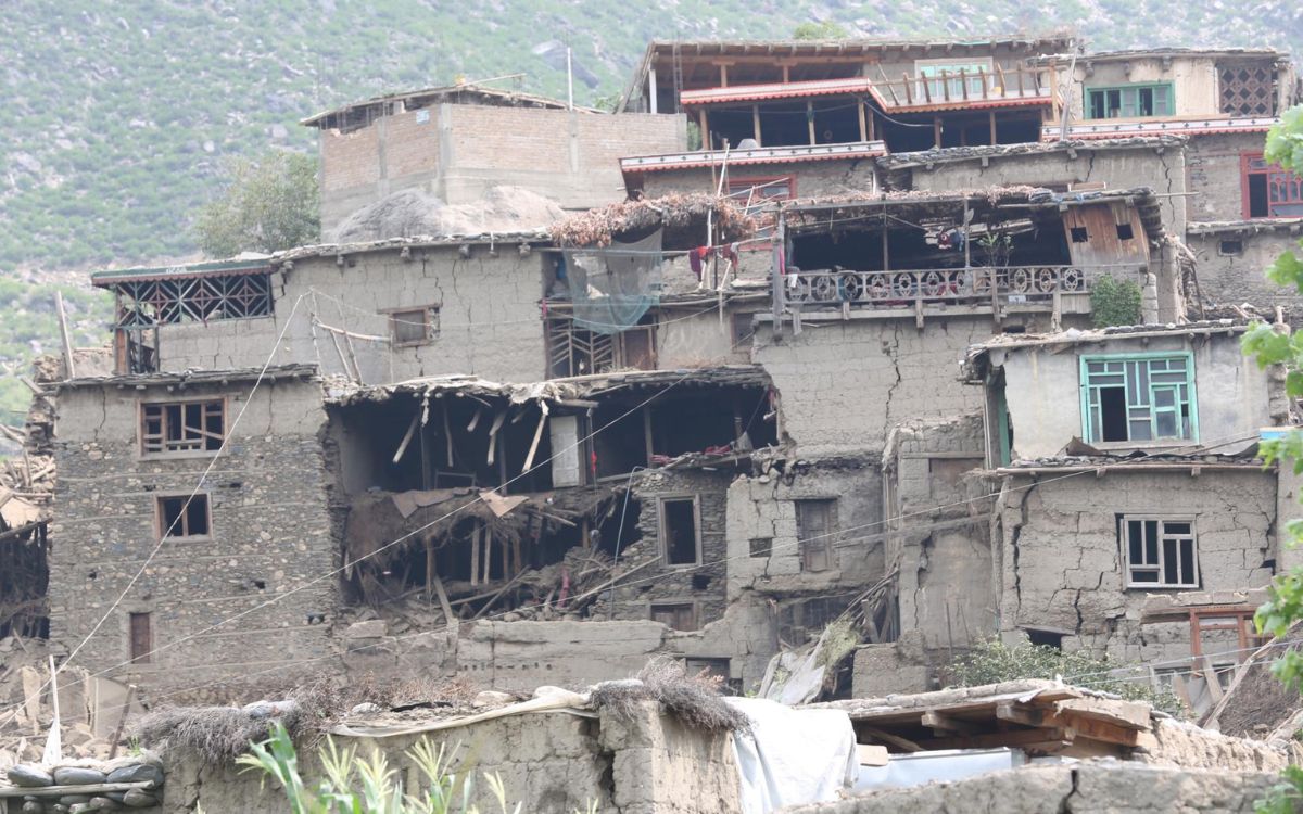 Cifra de muertos por el terremoto de Afganistán alcanza los 1,400
