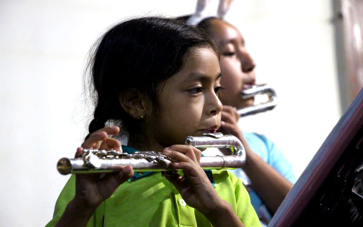 Desmienten liberación de instrumentos donados a niños de Chiapas