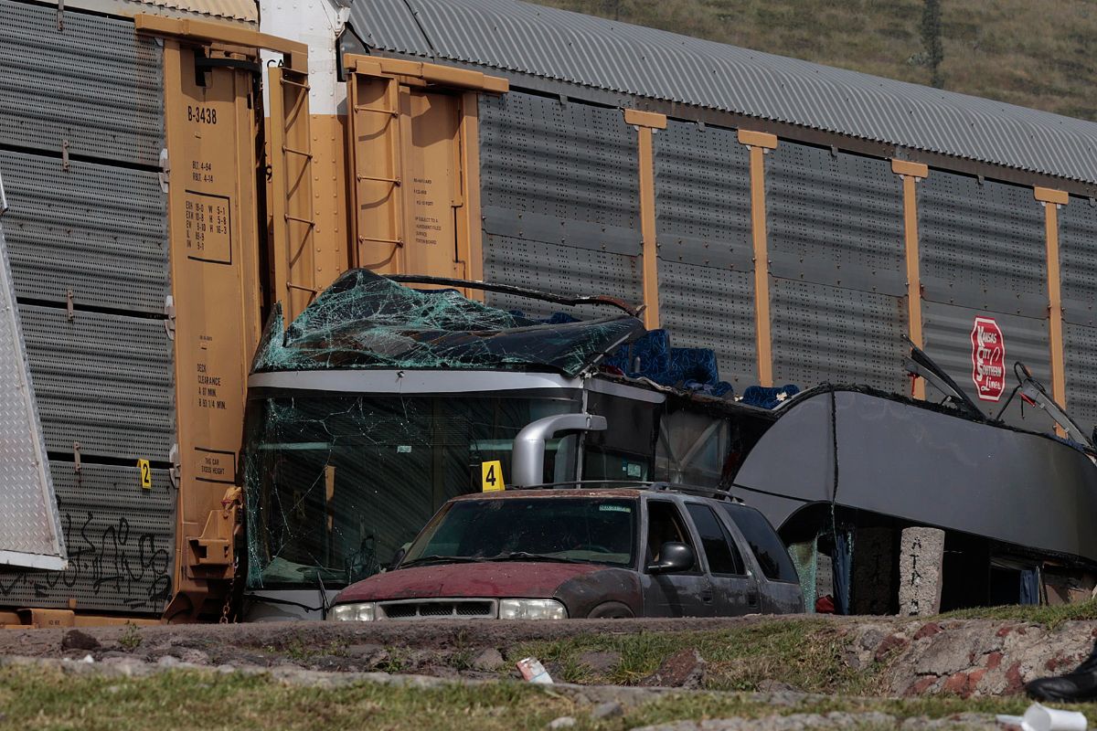 Detenido el conductor del autobús arrollado por un tren que dejó diez muertos en Edomex