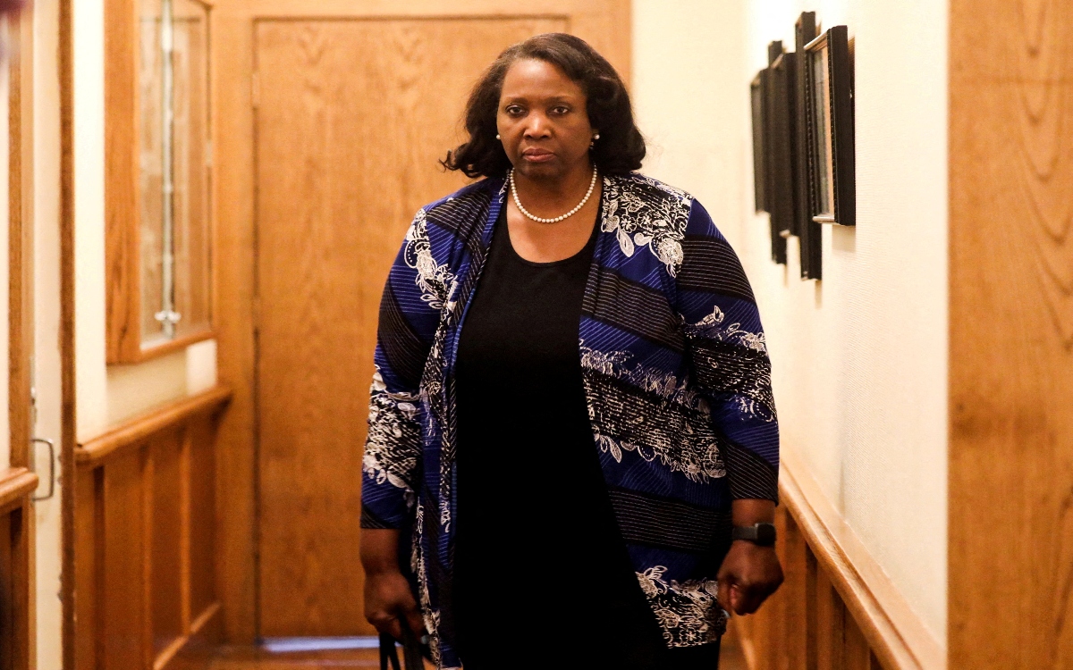 Envía Trump al Tribunal Supremo de EEUU moción para despedir a Lisa Cook