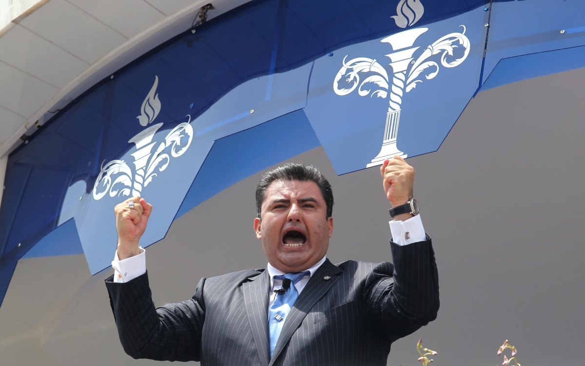 Exmiembros de La Luz del Mundo celebran cargos en contra de Naasón Joaquín García