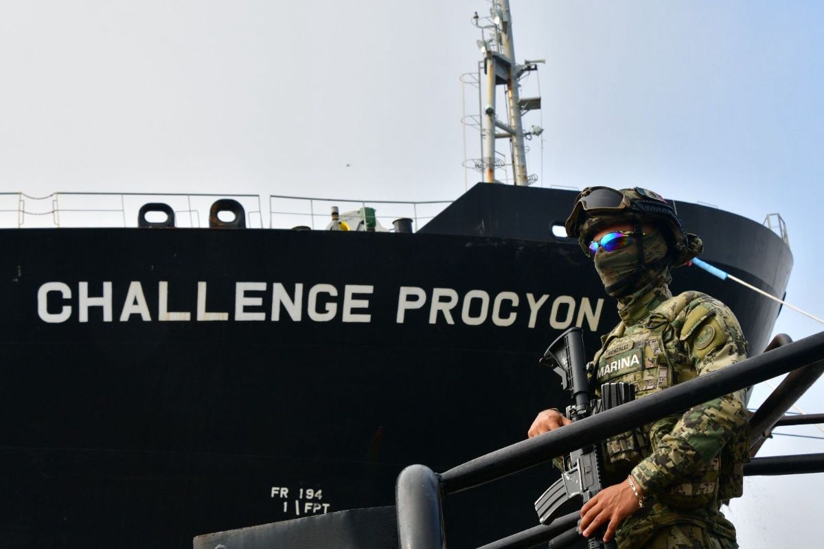 UIF alertó sobre lujos y operaciones financieras de marinos vinculados al huachicol fiscal: Milenio