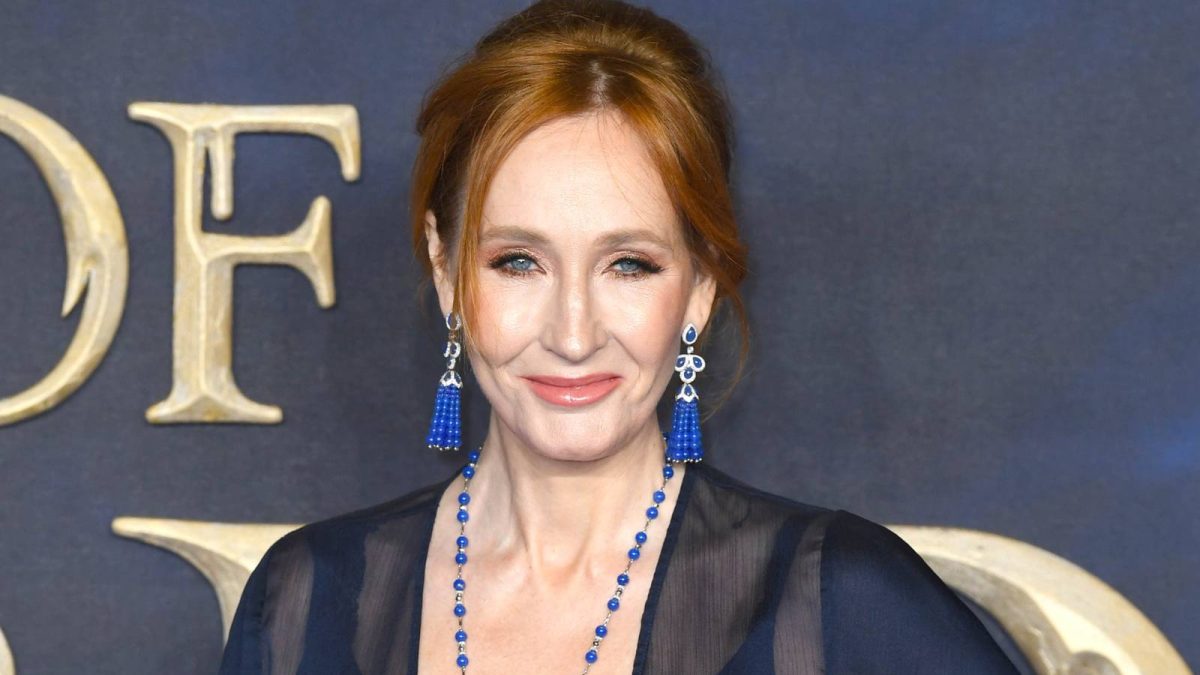 JK Rowling se burla de la declaración de Emma Watson sobre su relación de Harry Potter después de la controversia