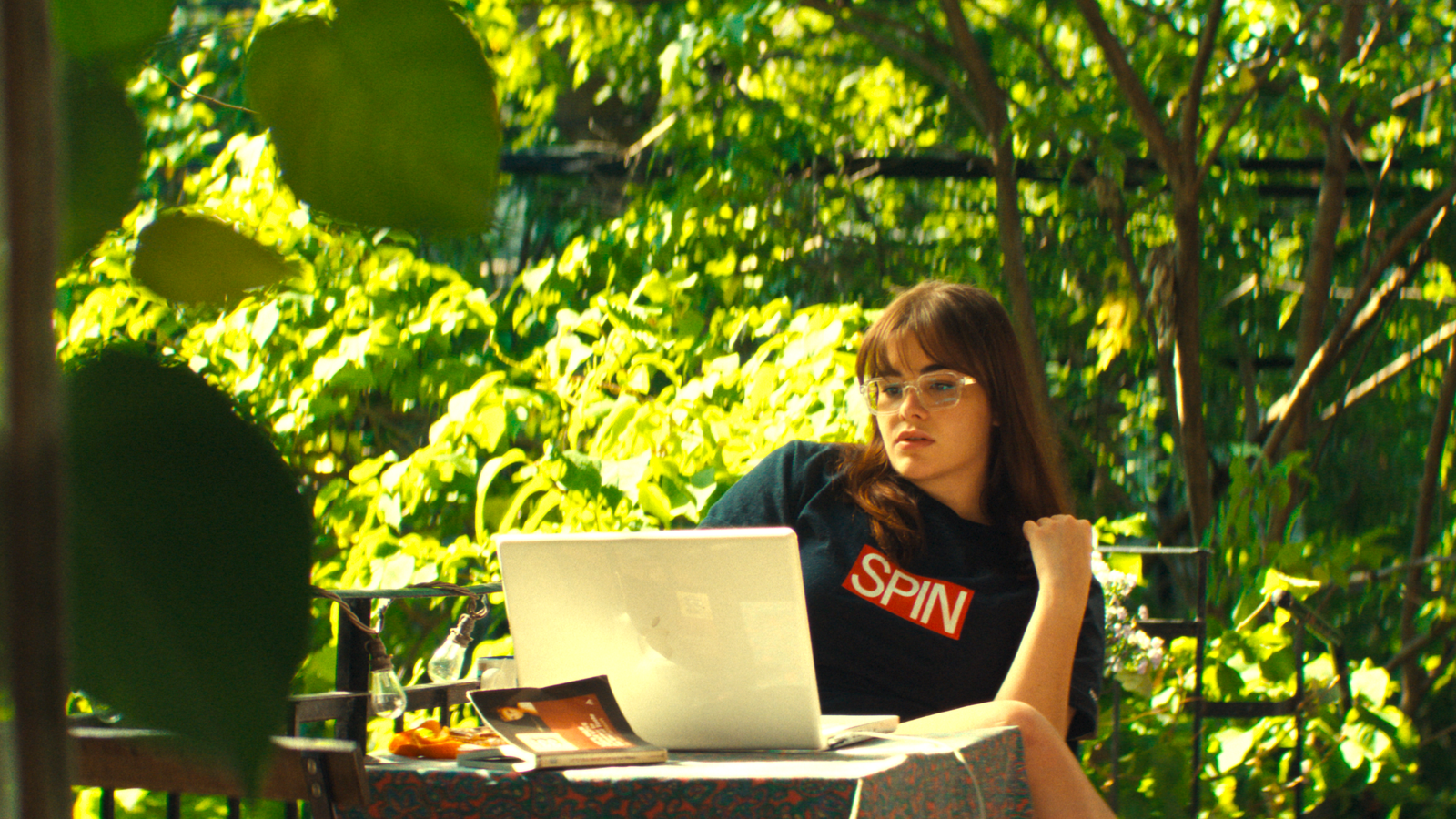 Mile End Kicks Review: Barbie Ferreira demuestra que es una verdadera estrella en un dramaturgo encantador y relatable