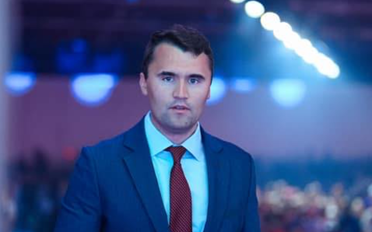 Muere el conservador Charlie Kirk, tras recibir disparo en una universidad de Utah