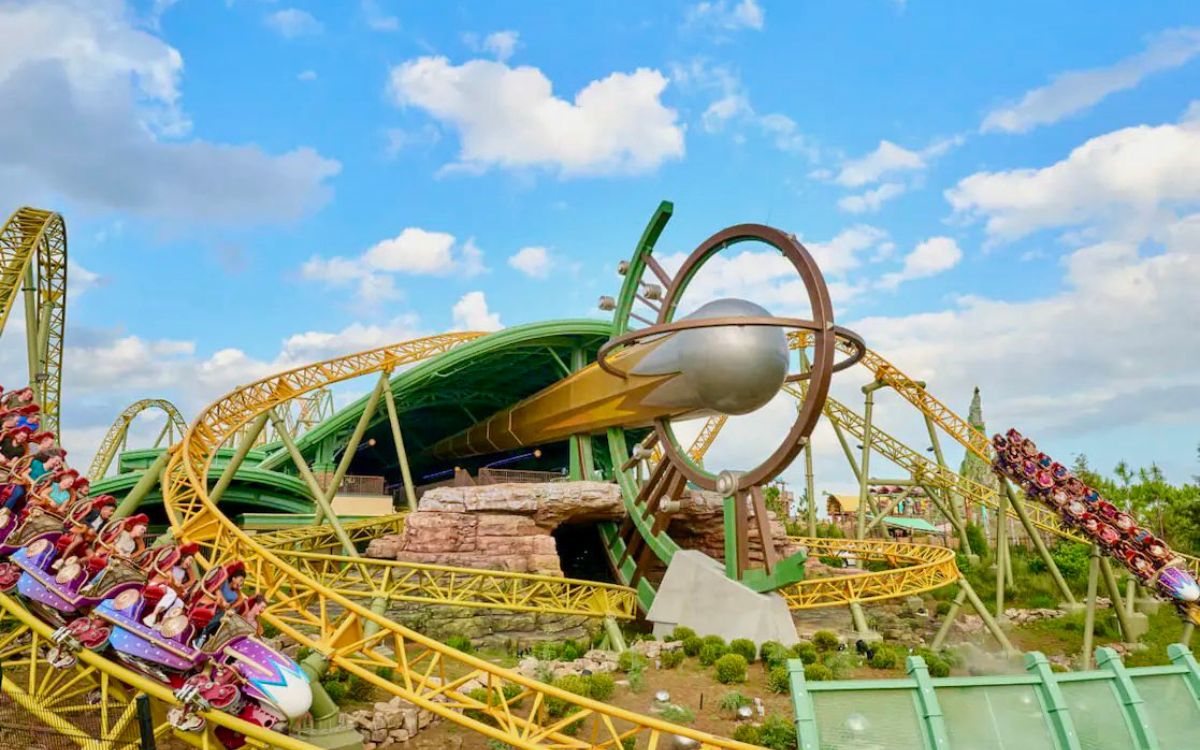 Muere hombre de 30 años tras subir a la montaña rusa Stardust Racers en Epic Universe