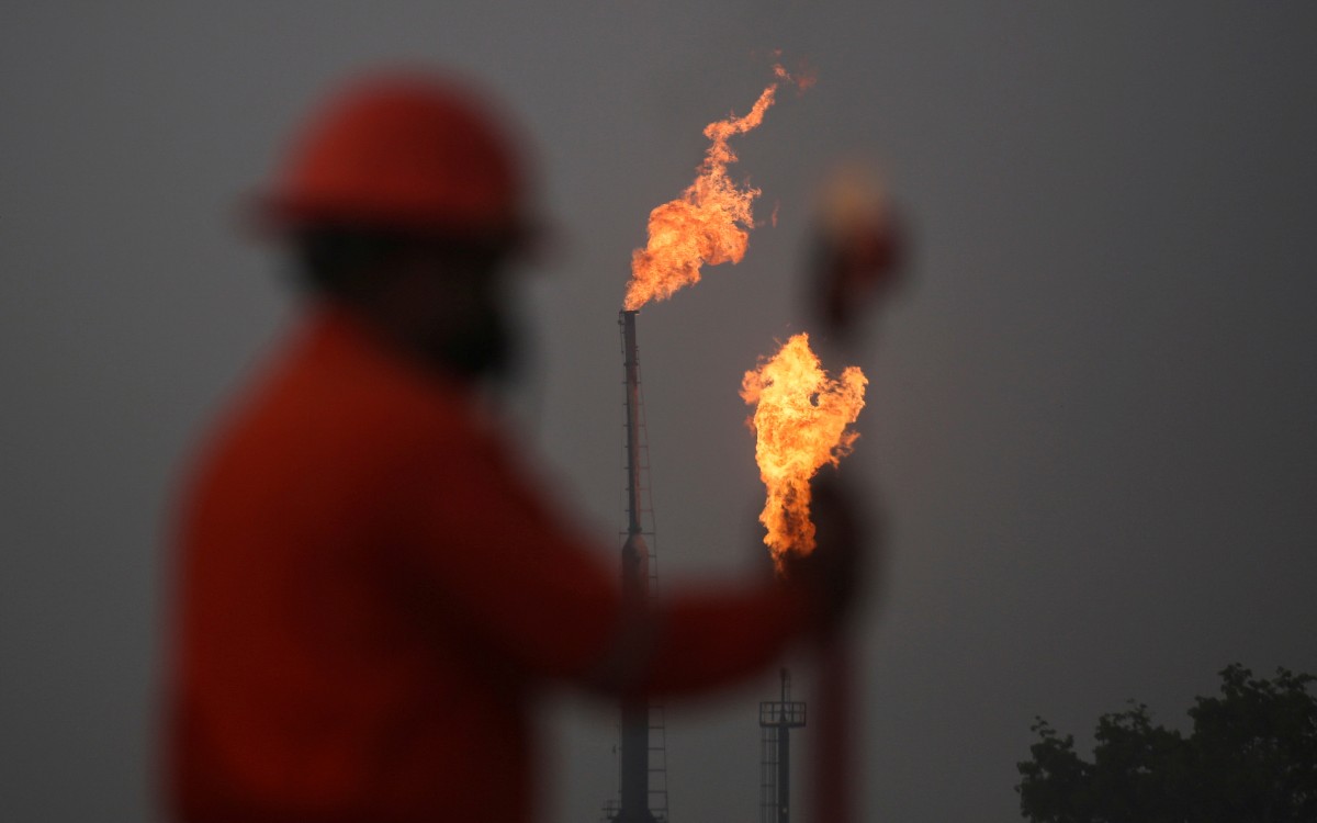 Pemex da contrato a Slim para perforar pozos en Ixachi por 2 mil millones de dólares