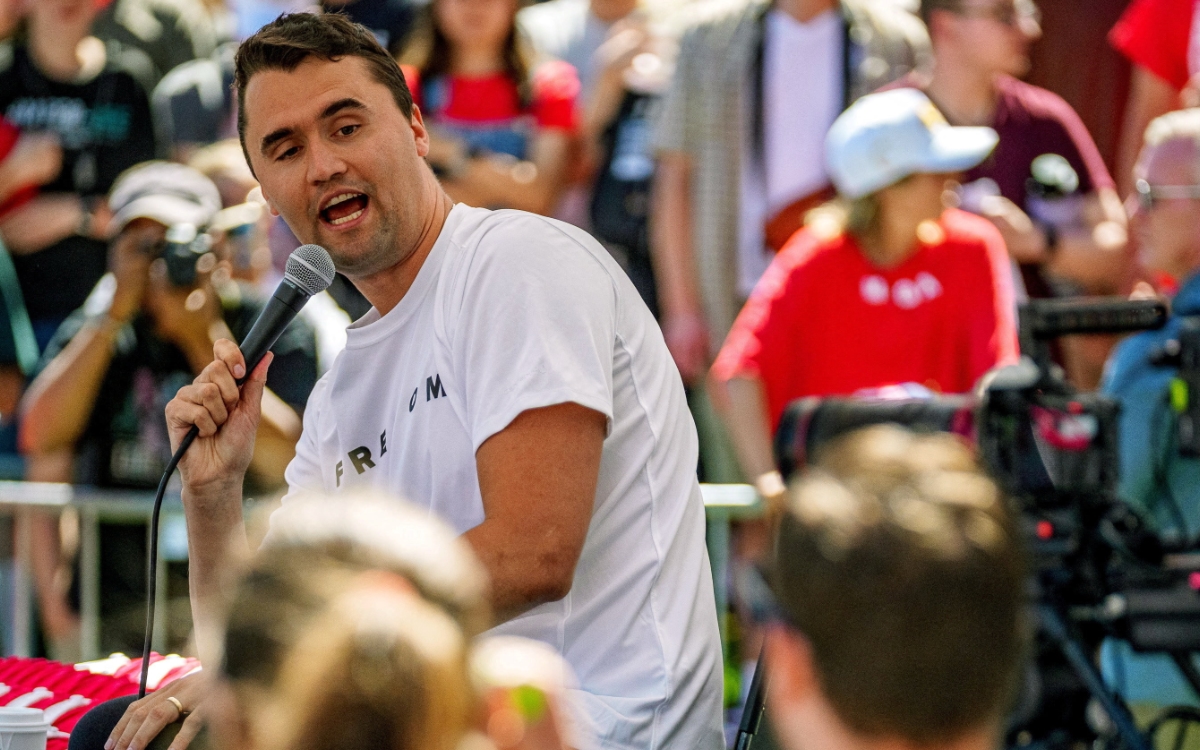 Periodistas, profesores y bomberos despedidos por comentar el asesinato de Charlie Kirk