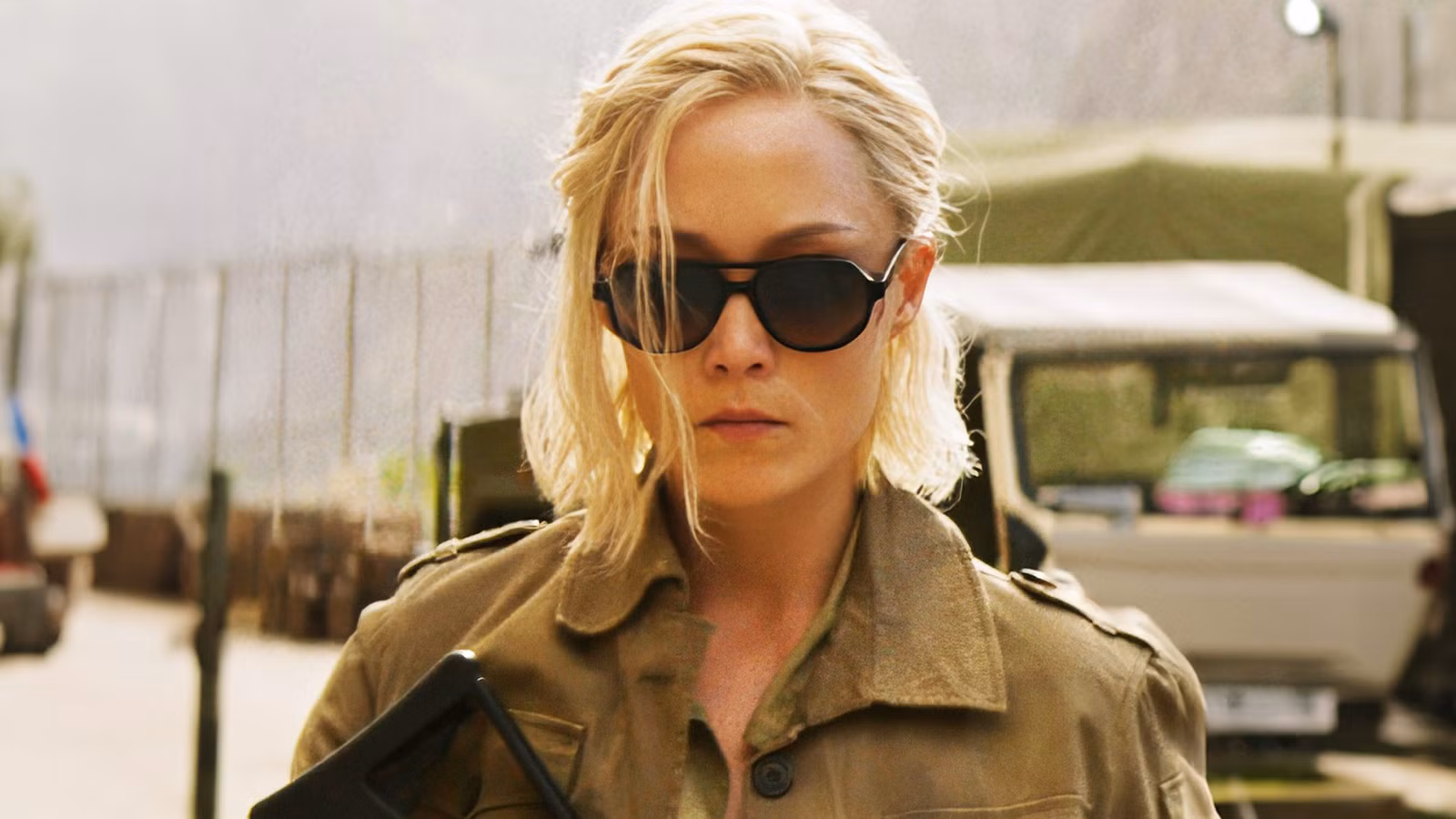 Pom Klementieff y Adam Copeland se unen al apicultor 2