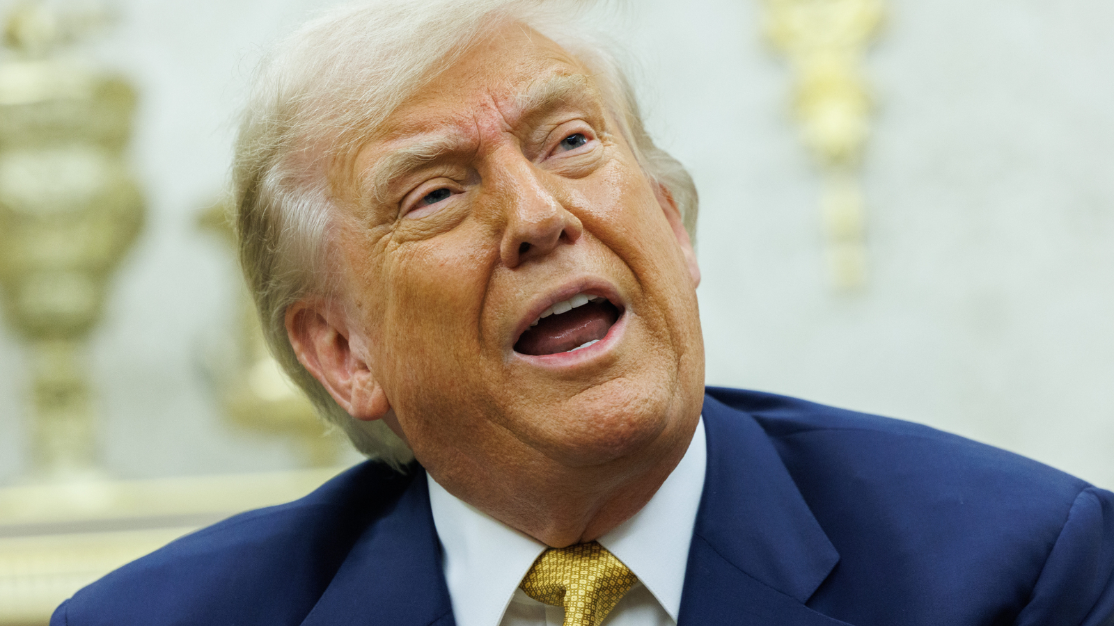 El nuevo ataque de Trump en la televisión nocturna recibe una reacción impactante de Seth Meyers