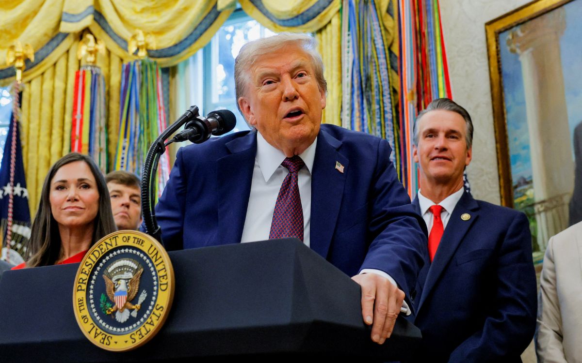 Trump cataloga Chicago como 'la ciudad más peligrosa del mundo' y promete enviar a la Guardia Nacional