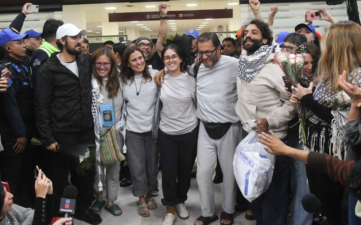 'Si ellos lo solicitan, los recibo': Sheinbaum sobre mexicanos repatriados de Israel