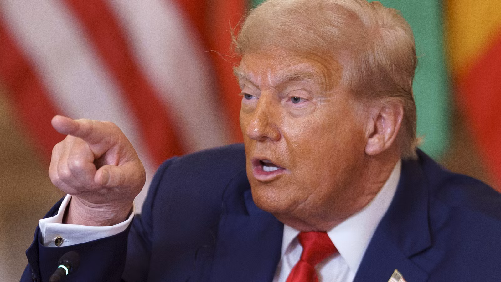 Donald Trump amenaza con demandar a ABC después de que Jimmy Kimmel regrese