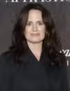 Foto de cabeza de Elizabeth Reaser