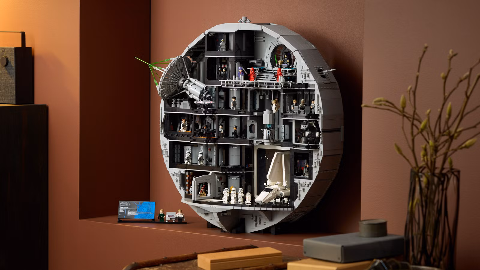 Cómo Lucasfilm ayudó a LEGO a crear su set más grande de Star Wars, la Estrella de la Muerte de UCS