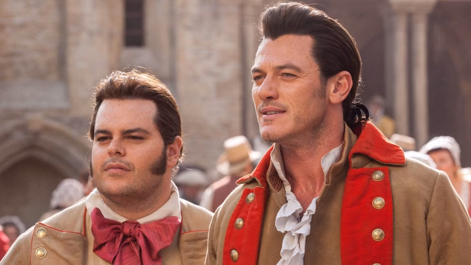 El director de Beauty & The Beast, Bill Condon se dirige al momento de Lefou que provocó controversia