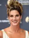 Tiro en la cabeza de Missy Perregrym