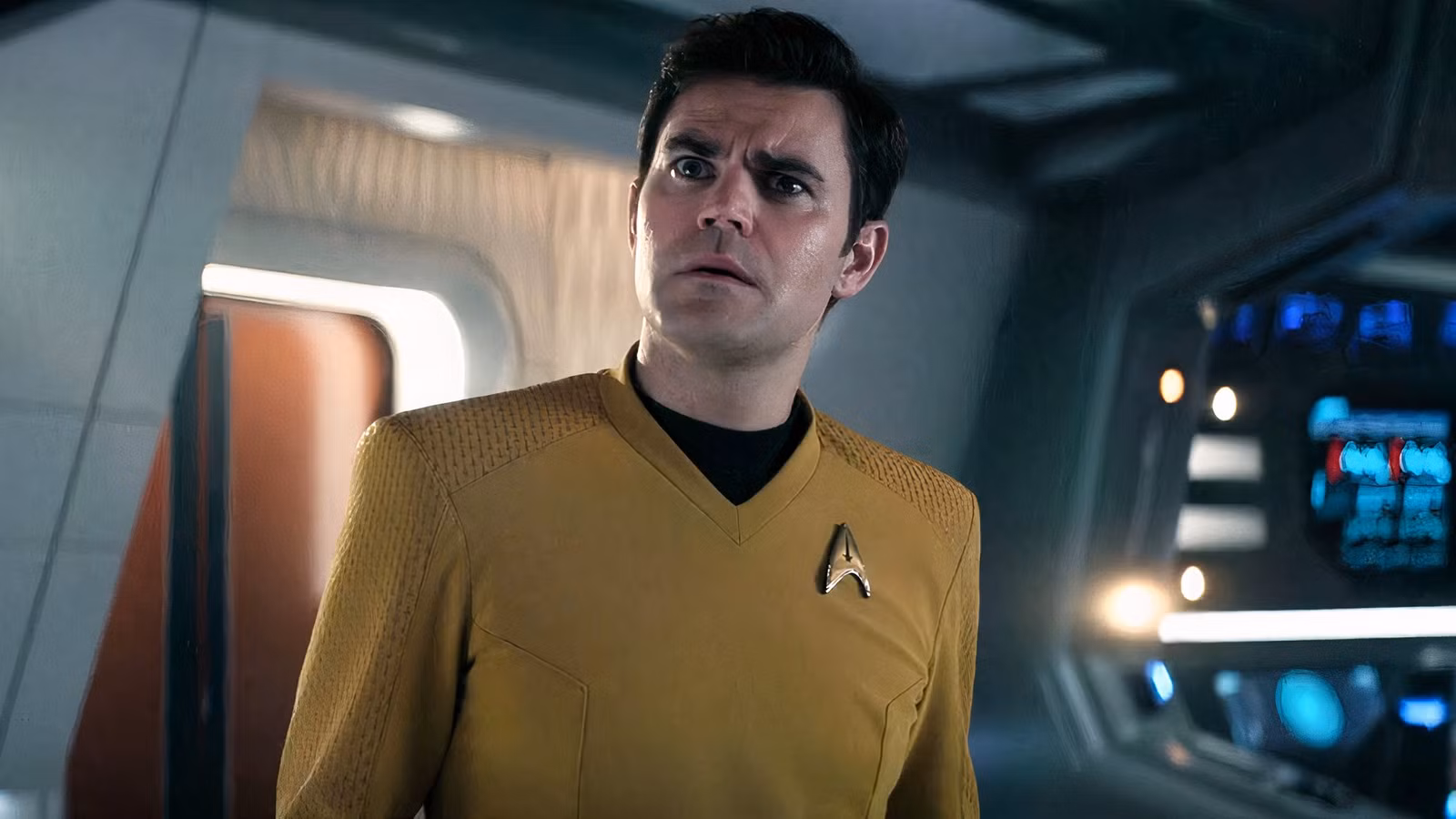 Kirk se da una gran desventaja cuando se convierte en el capitán empresarial de Star Trek