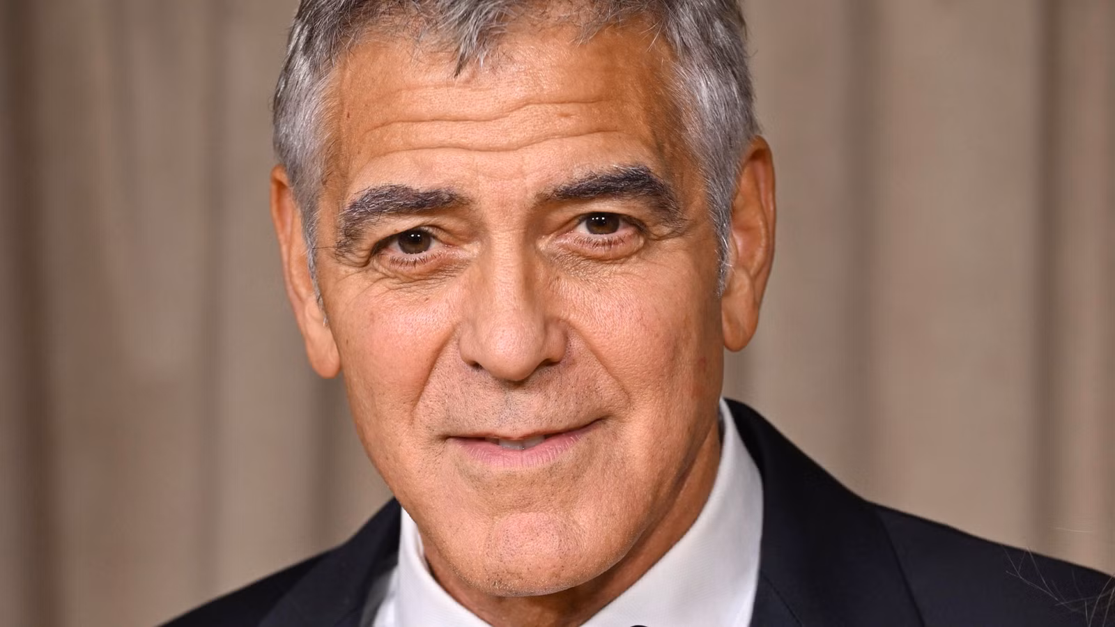 George Clooney confirma que los 14 de Ocean todavía están sucediendo, cuando comienza a filmar