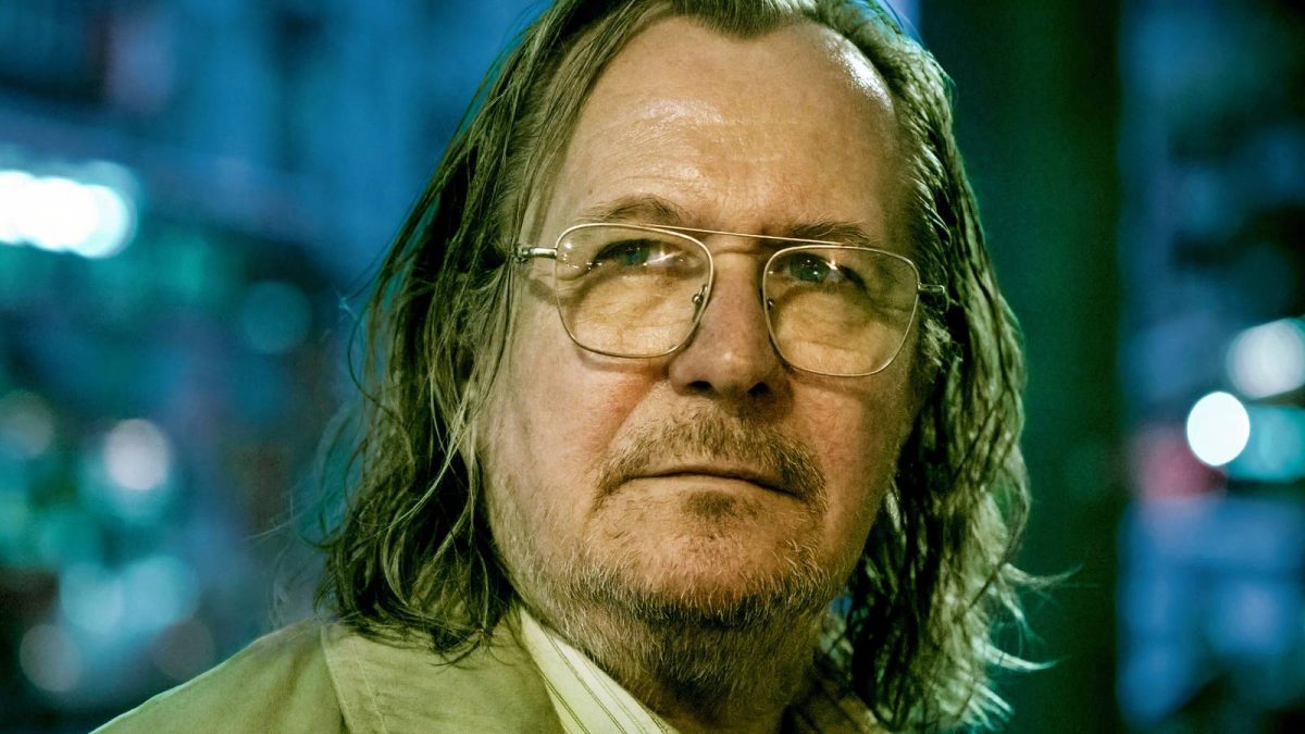 Gary Oldman aparentemente revela la historia de fondo de los caballos lentos de Jackson Lamb después de 15 años