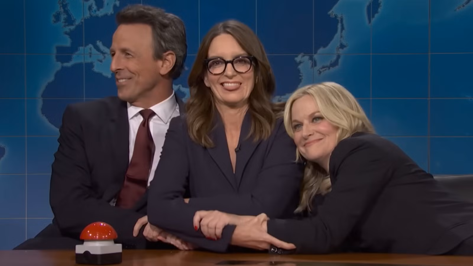 El icónico presentador de la actualización de fin de semana de SNL regresa resucitado, un formato de intercambio de bromas de hace 14 años