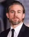 Foto de cabeza de Charlie Hunnam