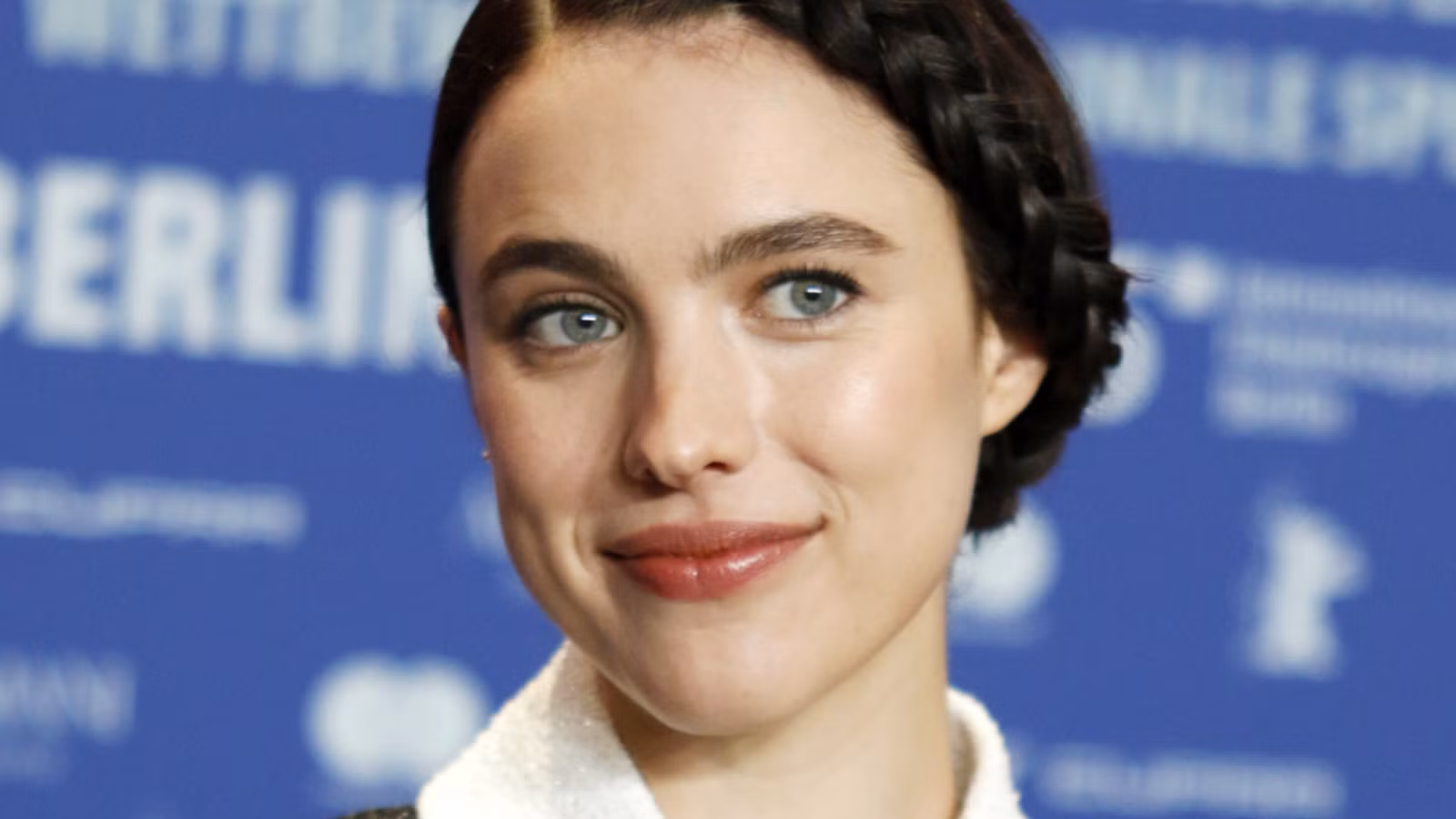 La nueva película de Ethan Hawke y Margaret Qualley se estrena en Strong Rotten Tomatoes