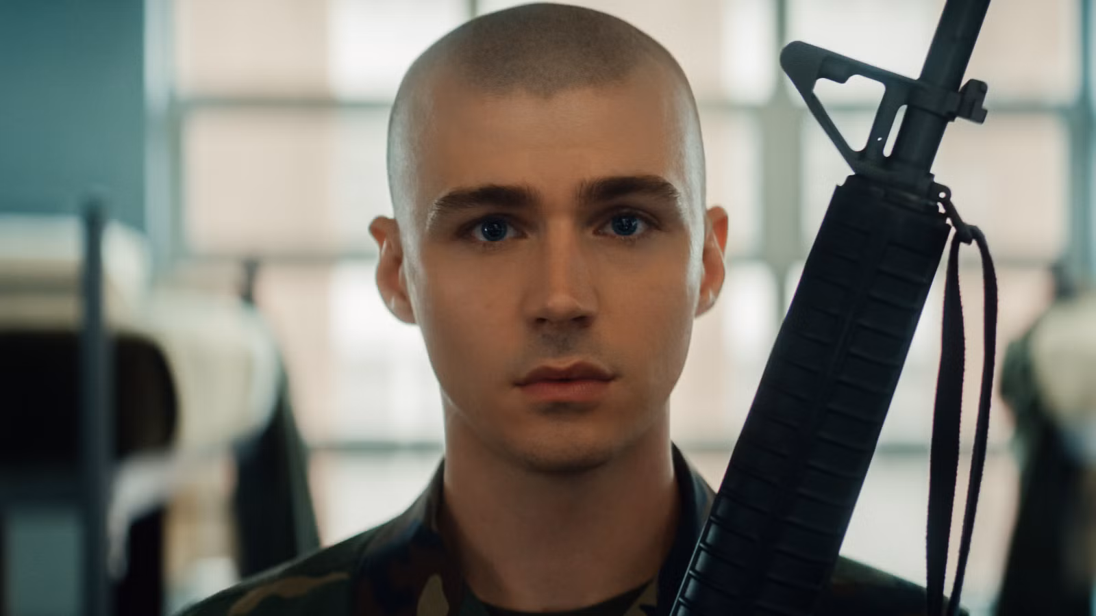 8 preguntas y misterios que la temporada 2 de Boots debe responder