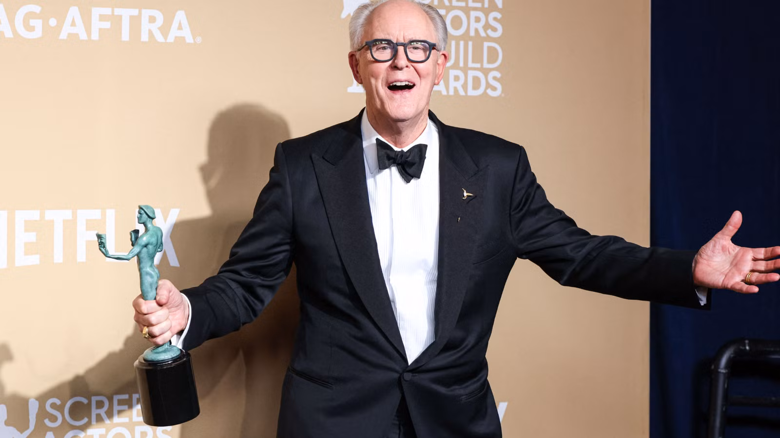 La ciencia ficción subestimada de John Lithgow es la mejor comedia de situación de los 90 que olvidaste por completo