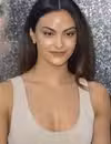 Foto de cabeza de Camila Mendes