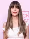Foto de cabeza de Alison Brie en los Fashion Trust US Awards 2024