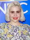 Foto de cabeza de Mae Whitman en la conferencia de prensa de otoño de NBC