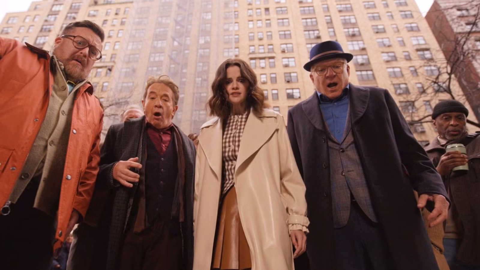 La identidad del asesino de Lester y la muerte en suspenso en el final de la temporada 5 de Only Murders In The Building explicados por el creador