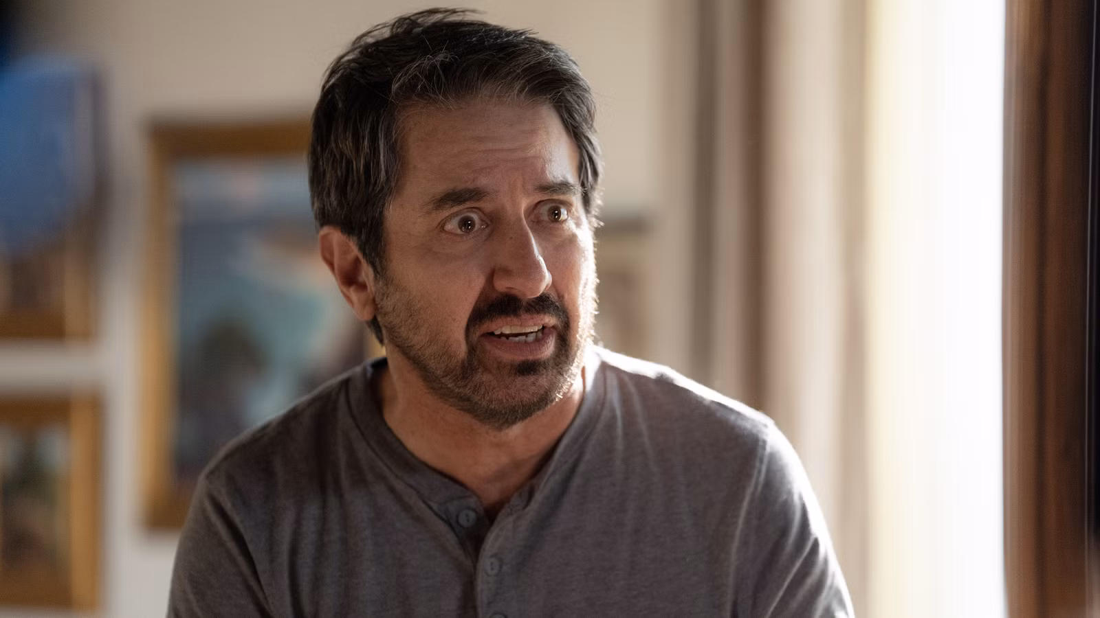 Ray Romano asume el papel principal en la segunda temporada de Running Point de Netflix