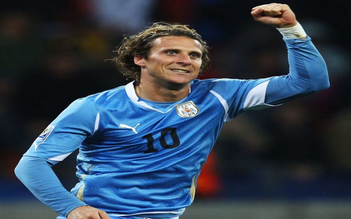 Acaba Diego Forlán en el hospital con tres costillas rotas | Video