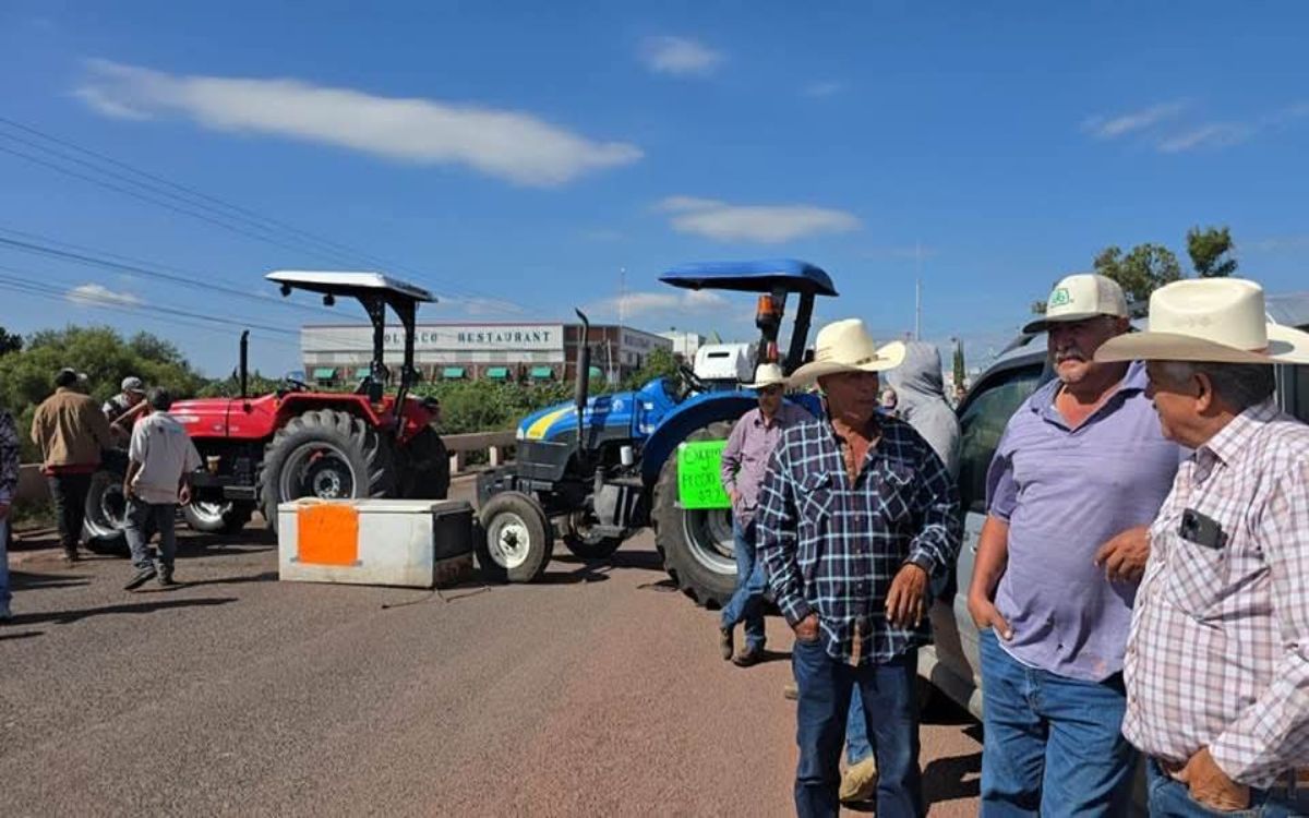 Agricultores bloquean carreteras en 20 estados por crisis del campo