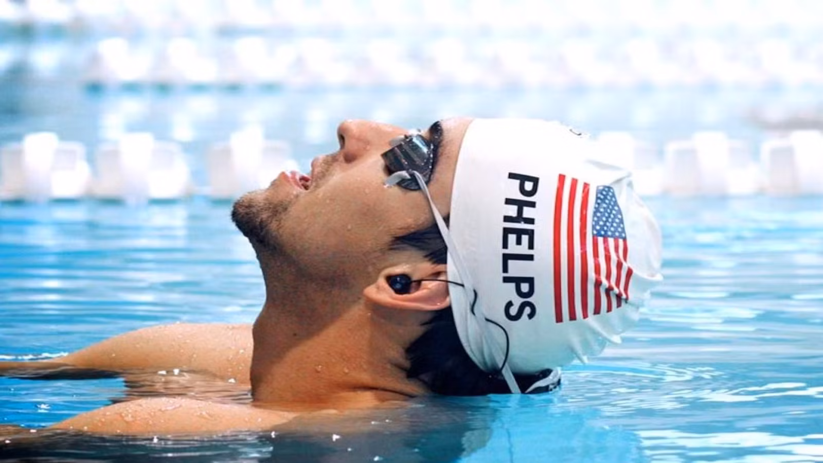 Auriculares para natación: en la oreja vs conducción de hueso