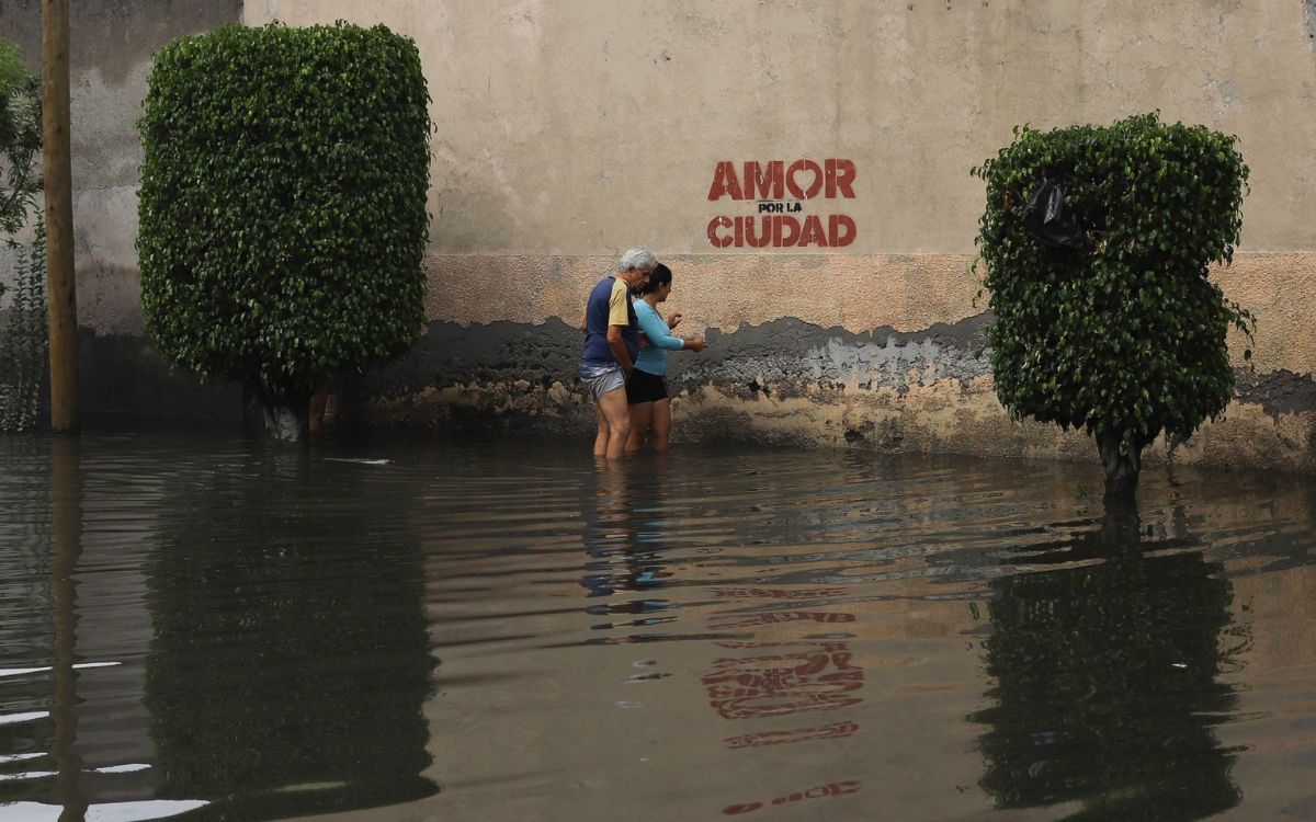 Damnificados de lluvias en CDMX y Edomex recibirán 8 mil pesos de ayuda
