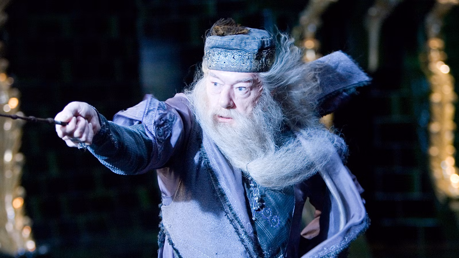 Dumbledore de John Lithgow se revela con su disfraz completo en imágenes de Harry Potter de HBO