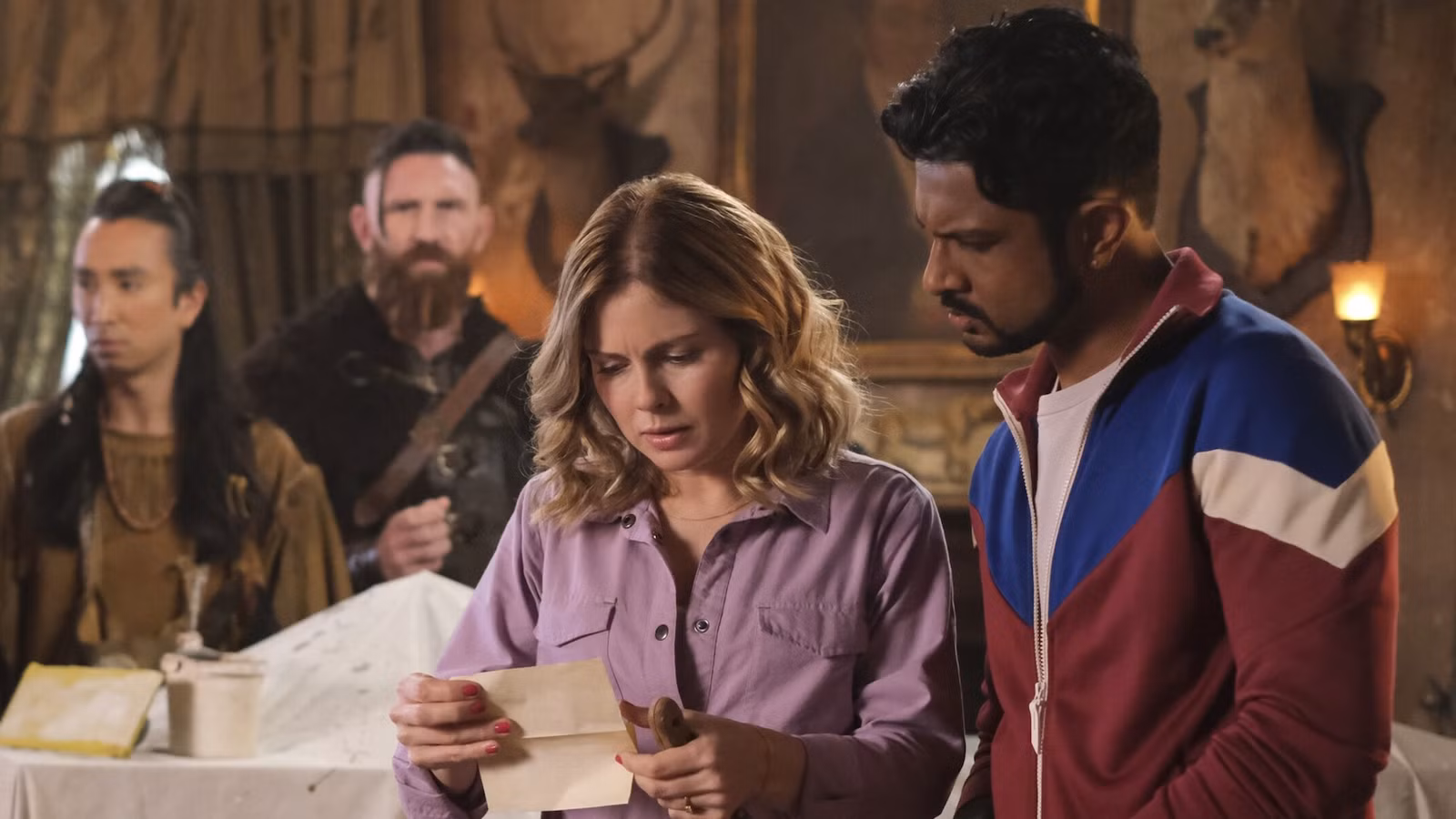 El gran misterio de la temporada 5 de Ghosts expone el principal problema de la comedia de CBS