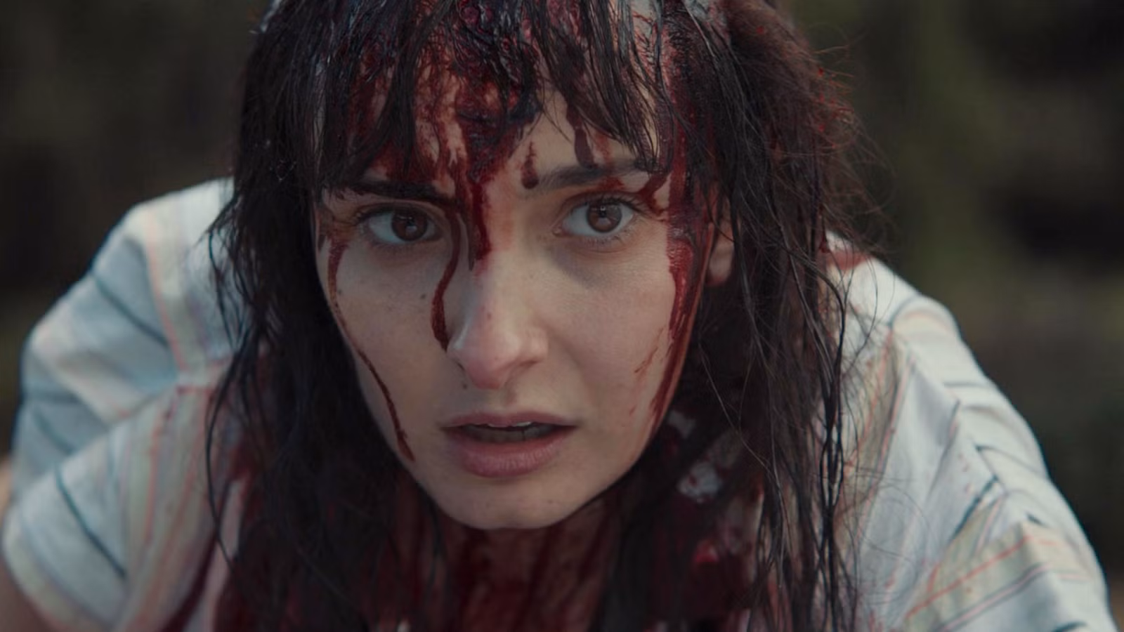 El teaser de Evil Dead Burn revela una muerte brutal y sangrienta en la secuela de terror