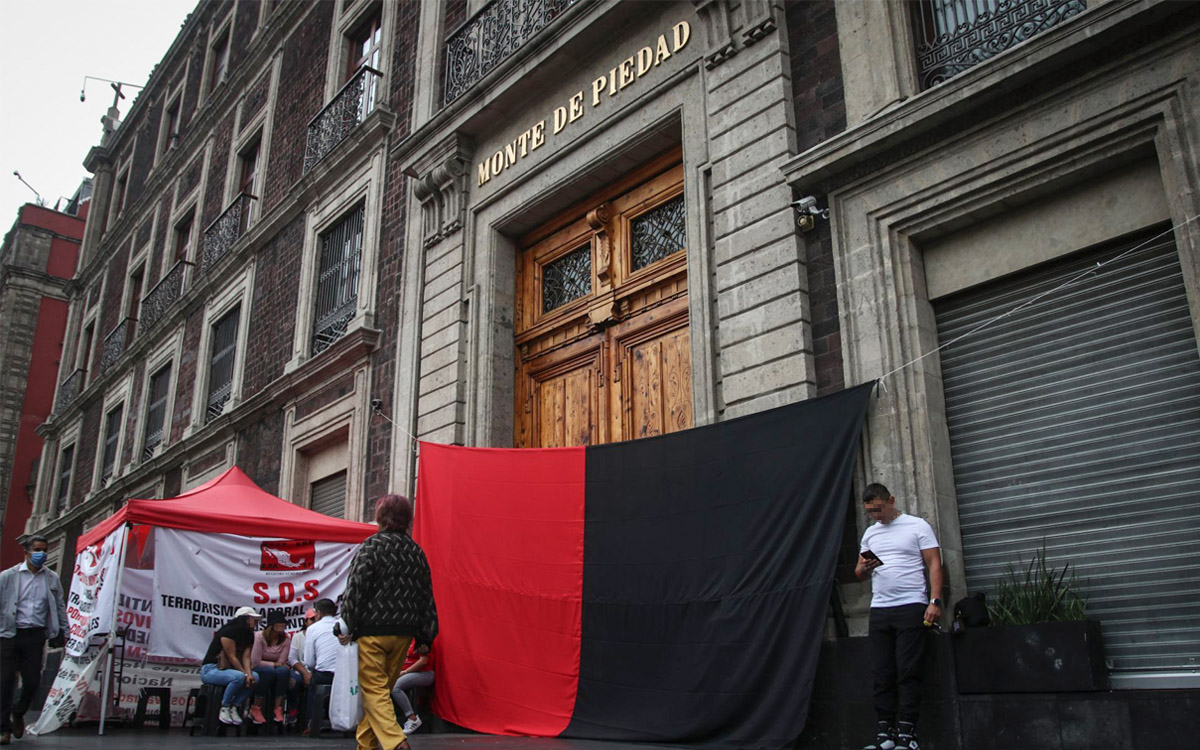 Estalla huelga en el Nacional Monte de Piedad; acusan violaciones al convenio de 2024