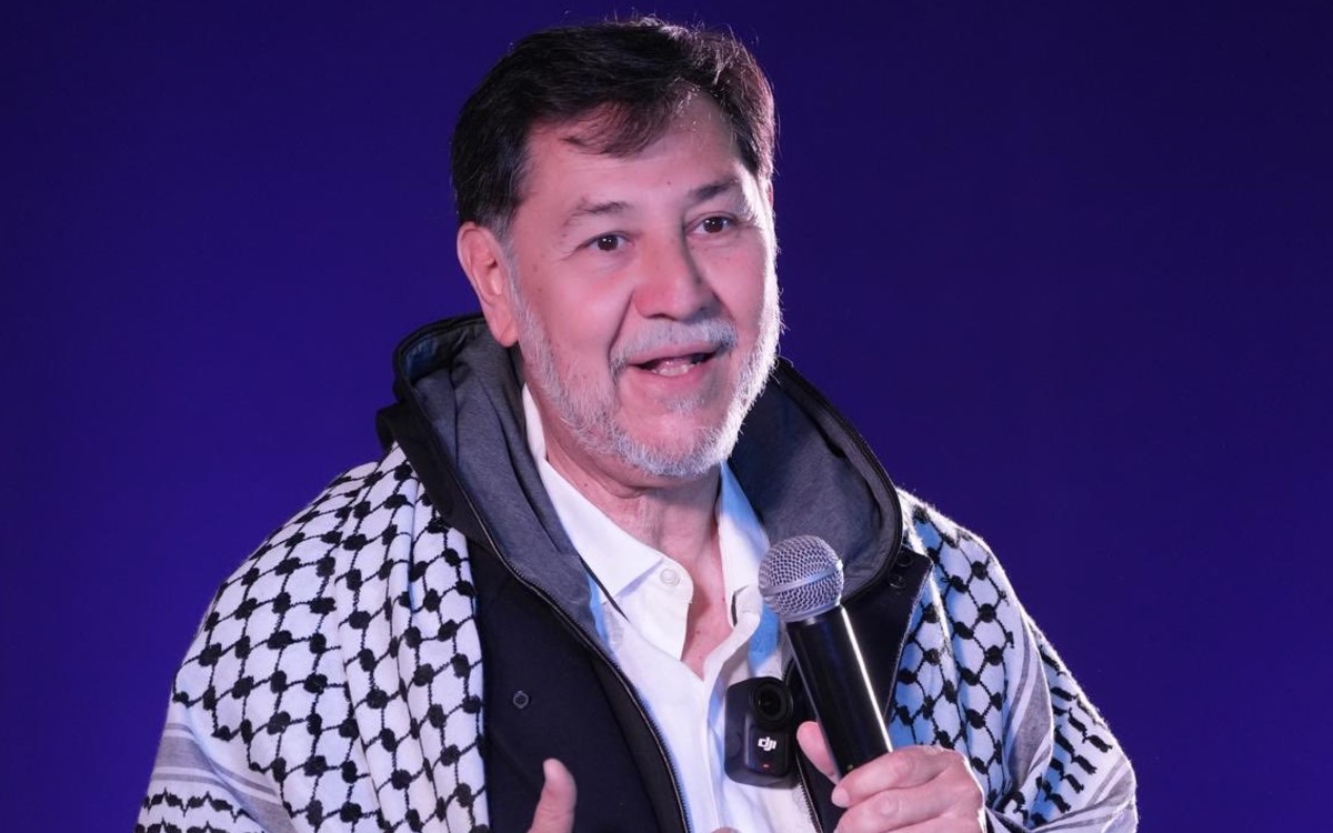 Fernández Noroña se solidariza con damnificados: pospone develación de su pintura