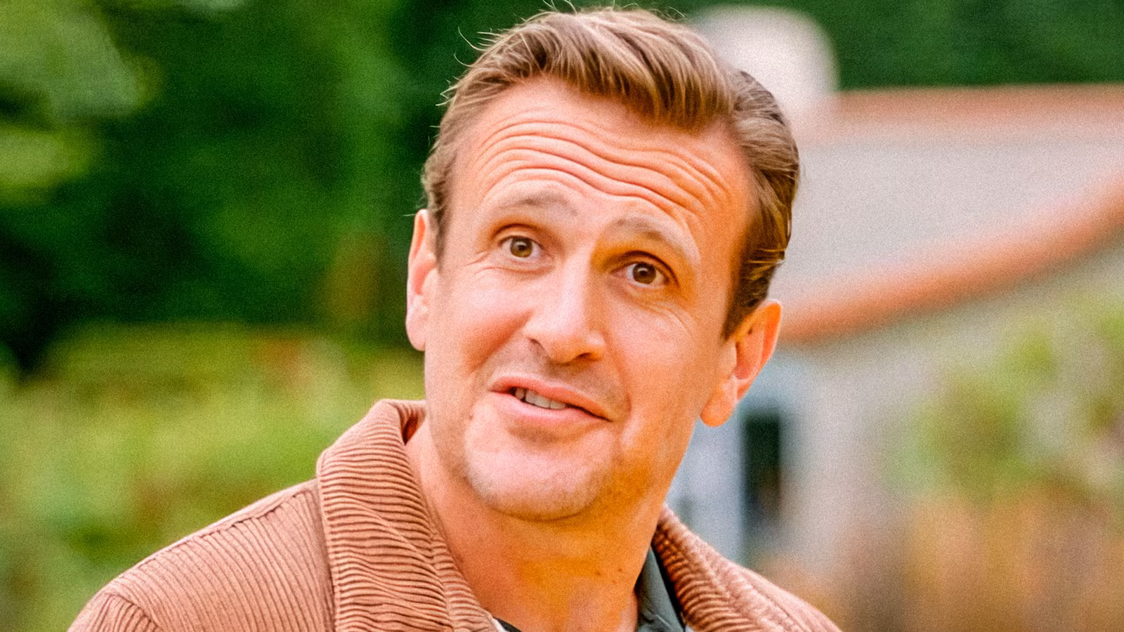 Harrison Ford y Jason Segel se reúnen en una imagen cada vez más reducida de la tercera temporada mientras Apple revela la fecha de lanzamiento