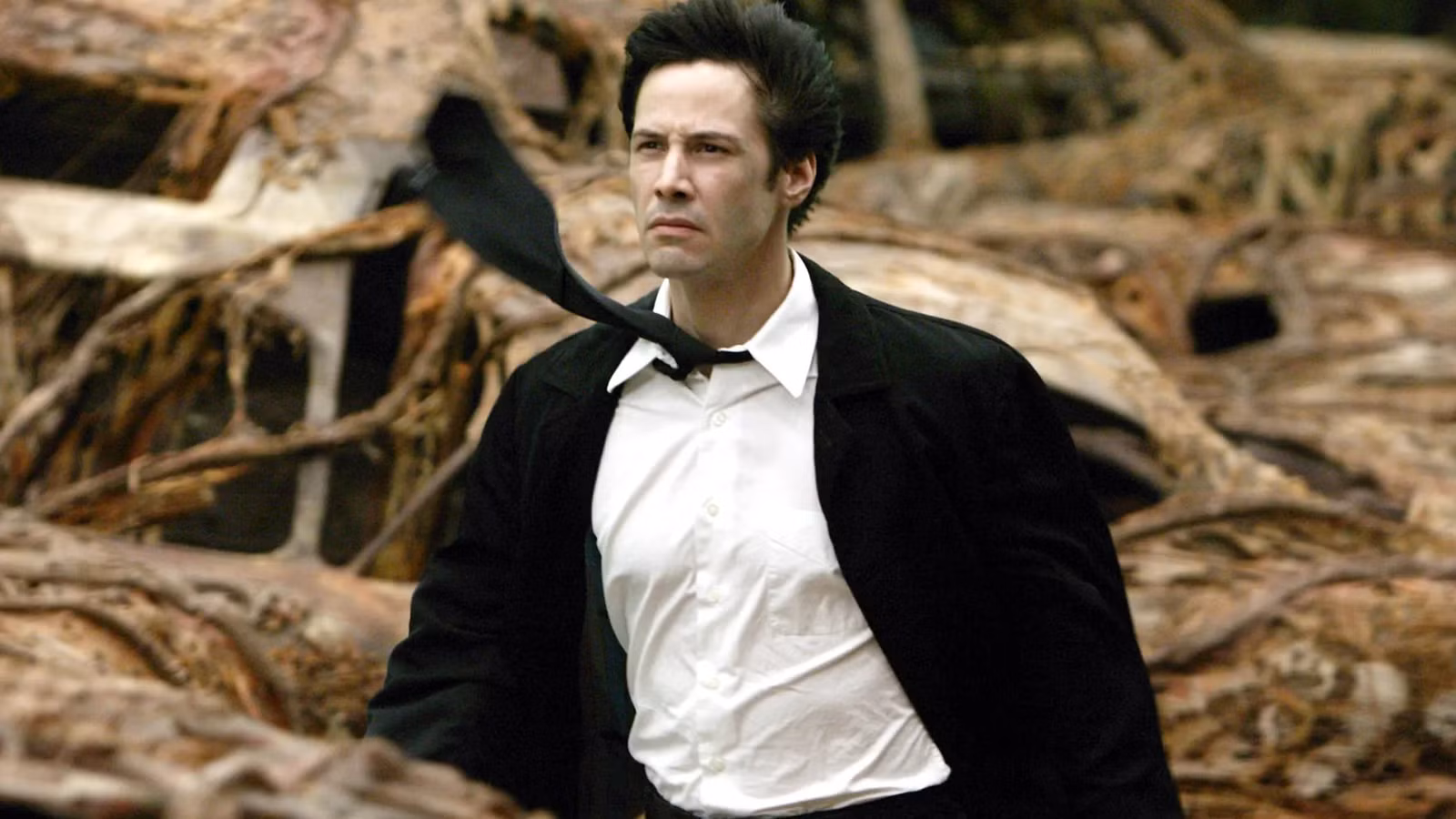 James Gunn revela el estado de Constantine 2 después de la actualización del guión de DC de Keanu Reeves
