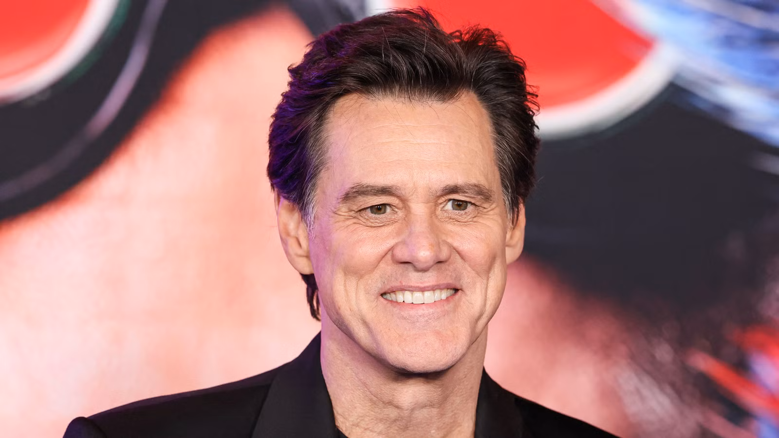 Jim Carrey planea su primer papel protagónico desde que salió de su jubilación