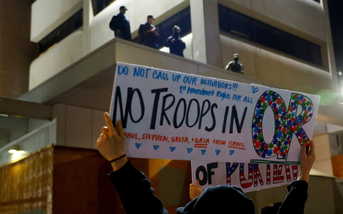 Jueza nominada por Trump detiene envío de la Guardia Nacional a Portland